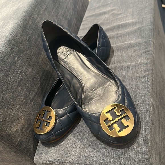Tory Burch Navy Quilted Flats - Picture 1 of 4